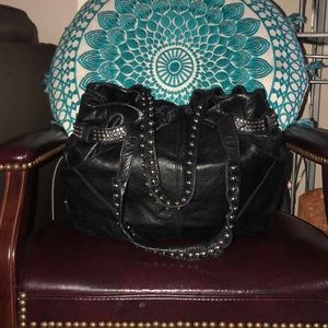 B. Makowsky shoulder bag